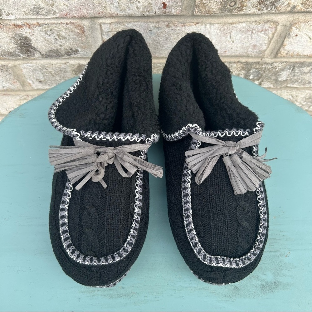 Cozy Black Knit Slippers Women’s Size 9